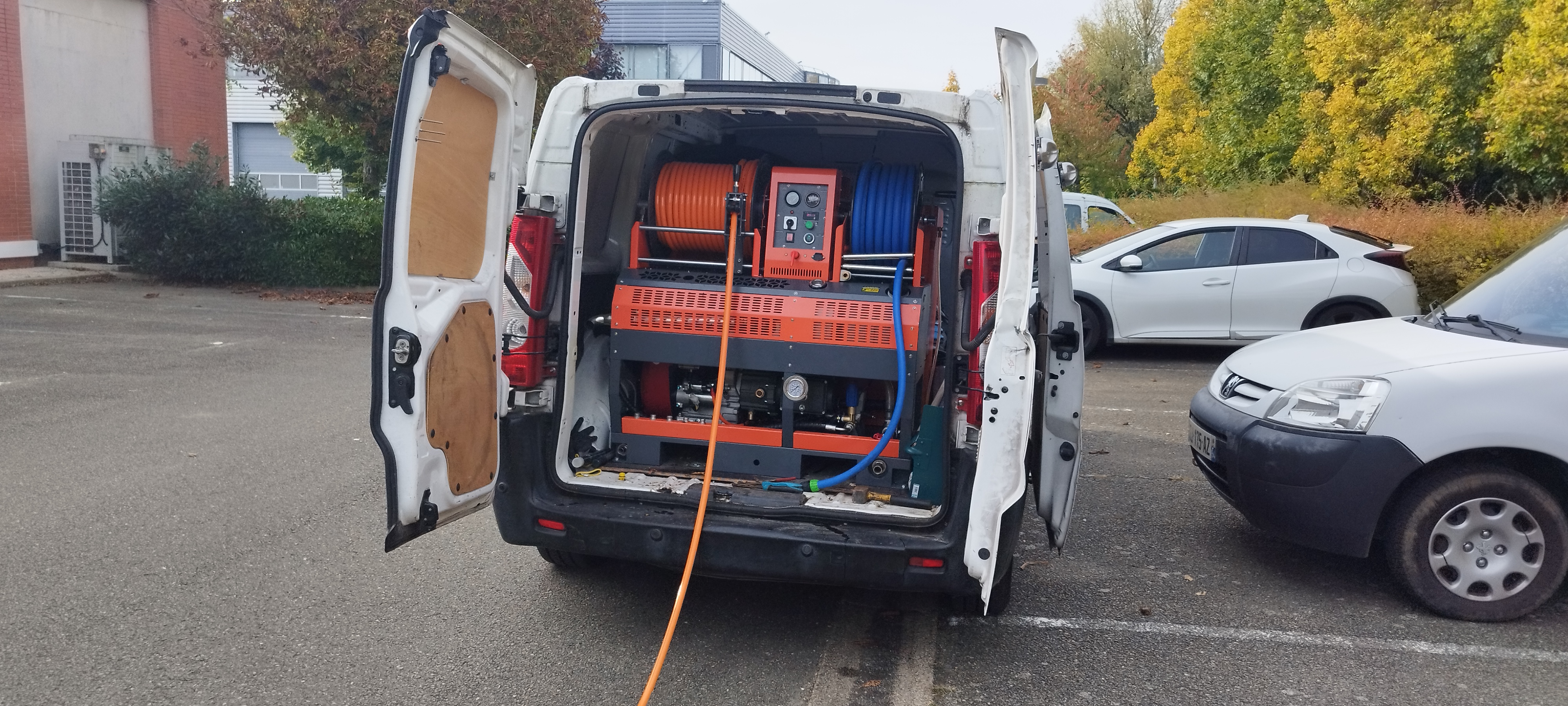 Technicien nettoyage haute pression au karcher — curage hydrocurage